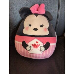 NEW Squishmallows 8” Inch Disney Pink Minnie Mouse Holiding Valentine W/ Hearts